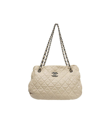 CHANEL Beige Quilted Chain Shoulder Bag 59621 156503848