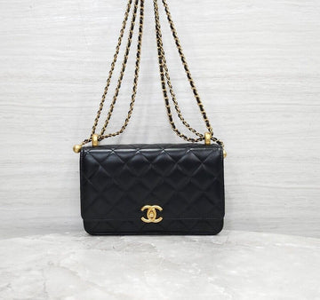 CHANEL New CC Logo Season Perfect Fit Flap Bag Small Lambskin Interior Chip AS2649 156743938