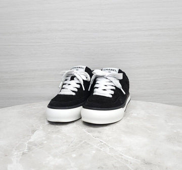 CHANEL Suede Sneakers Black G45208 156777693