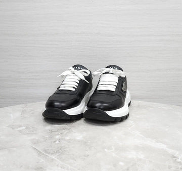 PRADA Schwarze Freizeitschuhe aus Leder 1E804M 156809369