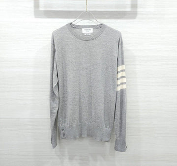 THOM BROWNE Merino-Wollstrickpullover grau mit diagonalen Streifen MKA00A 156967411