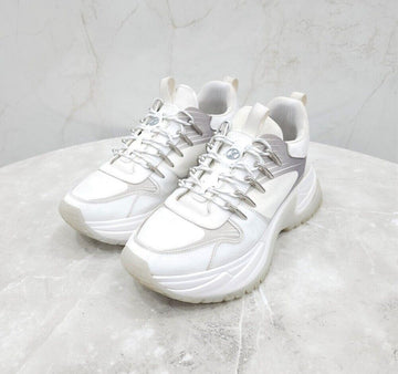 Louis Vuitton Monogram Pulse Runaway Sneakers 154031666