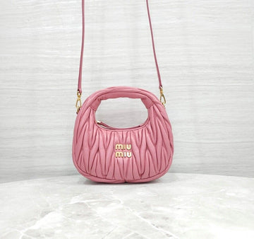 MIU MIU Hobo Schultertasche in Pink 5BP078 157124246