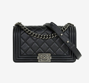 CHANEL Boy Bag Medium Schwarz mit Silberbeschlägen 19. Reihe Lammleder 157216723