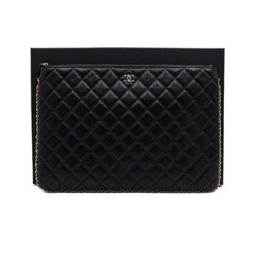 CHANEL Schwarze Lammleder Clutch mit goldenen CC Kettenbesatz AP0673 157271609