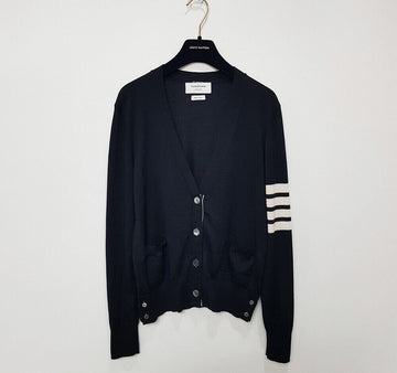 THOM BROWNE 4-Strich nachhaltiger Damen Wollcardigan FKC334A Y1014 415 157342661