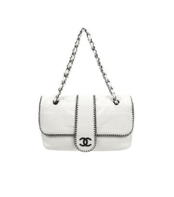 CHANEL Weiße Lammleder Chain Me Schultertasche 57356 157641129