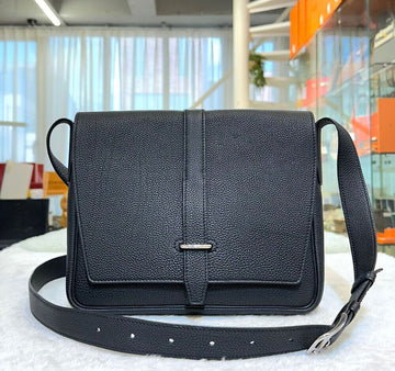 Hermes Steve Light Messenger Bag Crossbody Noir Black G093001 148576676