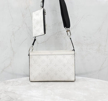 LOUIS VUITTON Gaspot tragbare Geldbörse Crossbody M30935 155428692 [P]