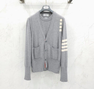 THOM BROWNE メリノウールのベストニットカーディガン 153291547 [P]