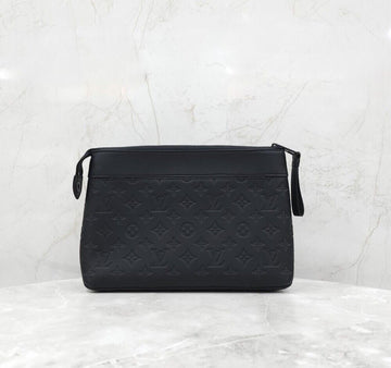 Louis Vuitton Shadow Pochette Voyage Supplé Clutch M82545 154697186 [P]