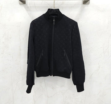 LOUIS VUITTON エンボスモノグラムジップジャケット 1A9EPZ 153291454 [P]
