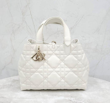 DIOR Toto Medium Bag Latte Macro Cannage M2821OSHJM030 142037473 [P]