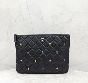 CHANEL CC Logo Lucky Charm New Medium Clutch Bag A81619 150230225 [P]