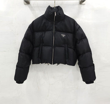 PRADA クロップフードダウンジャケット 29Y056 155527125 [P]