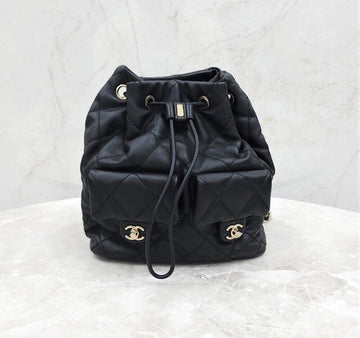 CHANEL Two Pocket Drawstring Bucket Bag Black New Version Chip AS4342 152882668 [P]