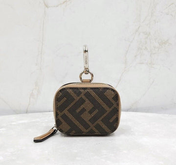 FENDI ff FF ジュカ コインポーチ レザー キーリング 7AS116 142039078 [P]