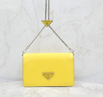 PRADA Gelbe gebrushte Leder Schultertasche 145558679 [P]