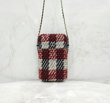 CHANEL Tweed-Handyhülle mit Kette 155484220 [P]