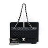 CHANEL ブラックキャビアクラシックミディアムシルバーチェーンショルダーバッグ A01112 158716430 [P]