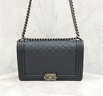 CHANEL Classic Boy Bag Large Calfskin A92193 141632815 [P]