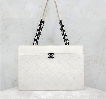 CHANEL CC Logo White Caviar Chain Shopper Bag Large 31 Series AS2304 149586720 [P]