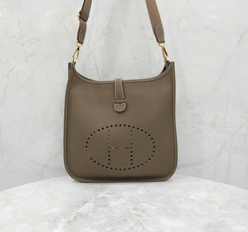 HERMES Evelyn 33 Clémence Etoupe mit goldener Prägung H056275CC1 155526668 [P]