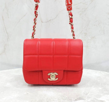 CHANEL New Lambskin Cube Chain Mini Flap Bag AS3744 138828795 [P]