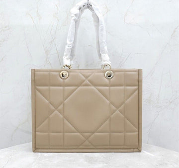 DIOR Neuware Leder Essentiel Tote Bag M8721OZVJ 147639727 [P]