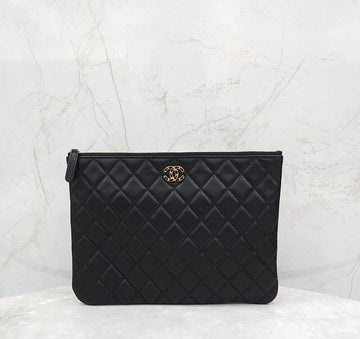 CHANEL Clutch Medium Schwarz mit goldenen Akzenten 28 151339427 [P]