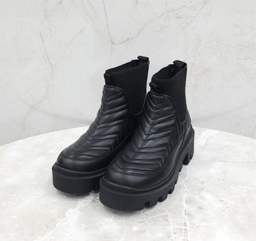 GUCCI ブラック マトラッセ チェルシーブーツ 643958 149403654 [P]