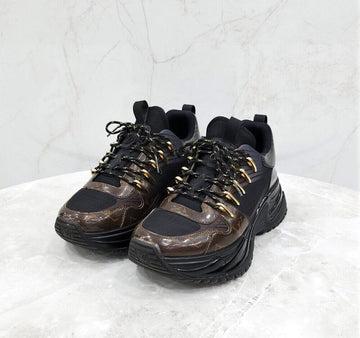 LOUIS VUITTON Monogram Pulse Sneaker 146988143 [P]