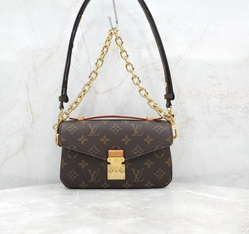 LOUIS VUITTON Pochette Métis East West M46279 156218824 [P]
