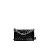 CHANEL ブラックミディアムパテントボーイバッグ64687 158884441 [P]