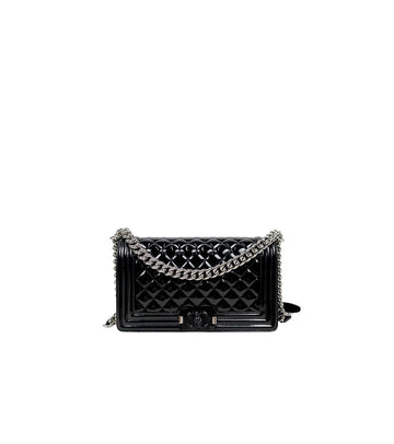 CHANEL Black Medium Patent Boy Bag 64687 158884441 [P]