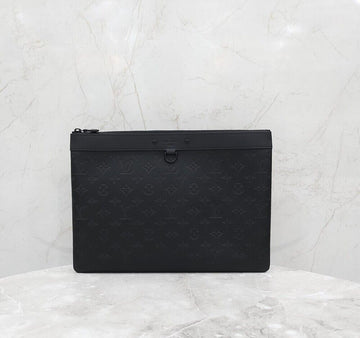 LOUIS VUITTON Pochette Voyage Shadow Supple Leder Clutch M82545 154504336 [P]