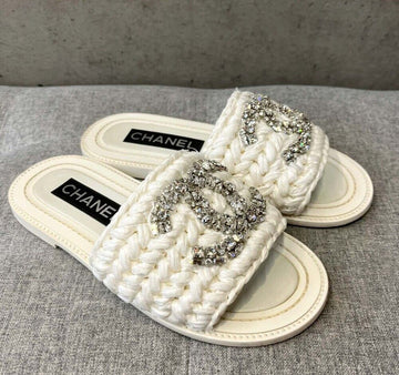 CHANEL CC Crystal Logo Sandals Slippers White G40083H032109 148410448 [P]