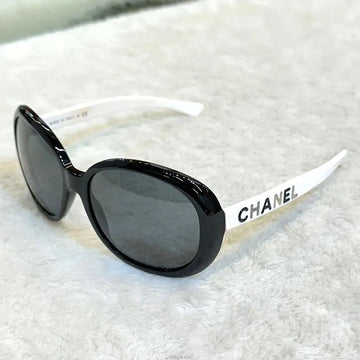 CHANEL Sonnenbrille 5138 Schwarz/Weiß G070608 148577001 [P]