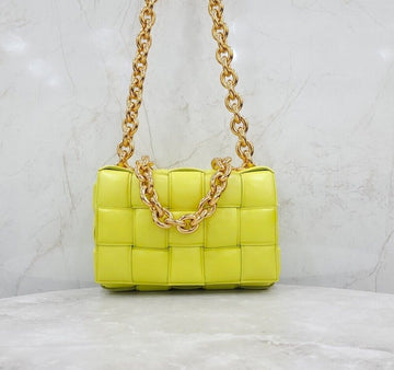 BOTTEGA VENETA パディングカセットショルダーバッグ 631421 156312994 [P]