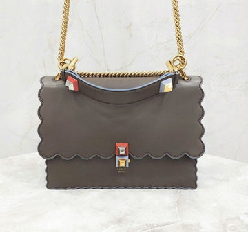 FENDI キャンアイ チェーン ショルダーバッグ 133671772 [P]