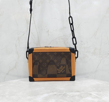 LOUIS VUITTON Nigo Limited Edition Monogram Soft Trunk Messenger Bag 155745740 [P]
