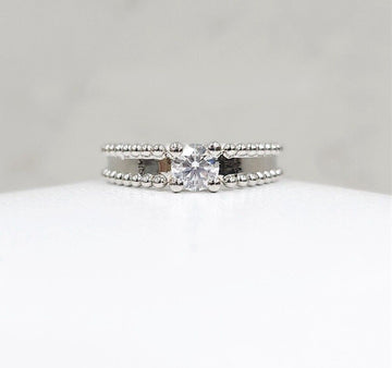 Van Cleef & Arpels Van Cleef Estelle Solitaire Diamond Platinum Ring Size 9 126606269 [P]