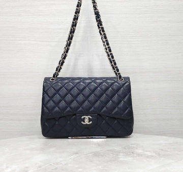 CHANEL クラシック ラージ キャビア フラップバッグ ネイビー シルバー金具 156374805 [P]