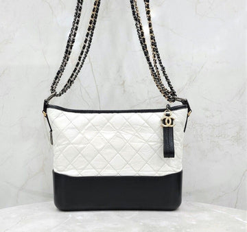 CHANEL ホワイト ガブリエル ホーボーバッグ ラージ 24番 A93824 150626695 [P]