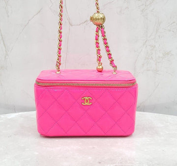 CHANEL New Patent Pink Golden Ball Vanity Cosmetic Bag 139482941 [P]
