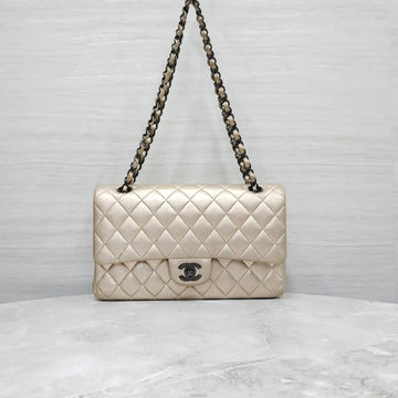 CHANEL Classic Medium Flap Bag Metallic Gold 31 Series A01112 157594315 [P]