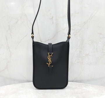 SAINT LAURENT 5 A 7 バーティカルポーチミニクロスボディバッグ 735214 152792941 [P]