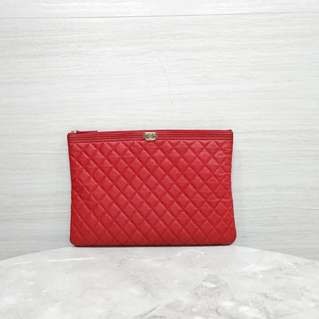 CHANEL クラッチバッグ カビア ラージ レッド ゴールド 29番台 159096122 [P]