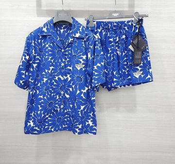 PRADA Damen Blau Dreiecklogo Blumen Shirt Shorts Set 156463995 [P]