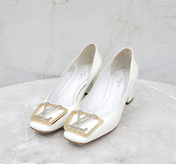 Louis Vuitton LV Logo Madeleine Pumps Heels 148381242 [P]